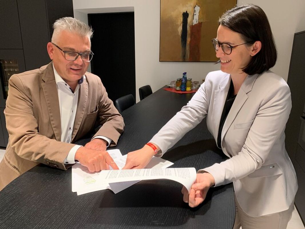 Zwei mögliche Szenarien: KI-Revolution könnte Tirol bis zu 30.000 Jobs kosten