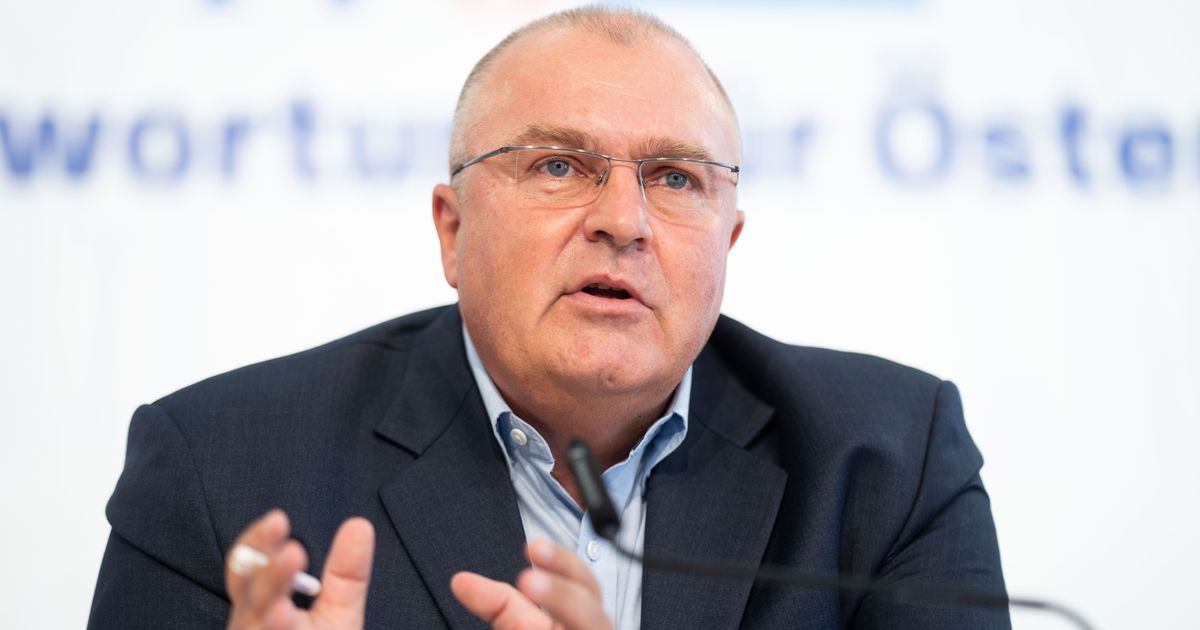 -Sie-f-rchten-sich-vor-dem-blauen-Mann-Wie-die-FP-das-Budget-saniert-h-tte