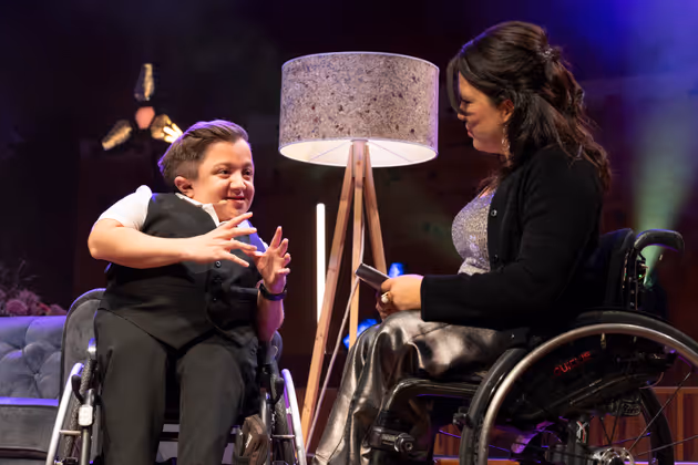 Luca Kielhauser erzählte im Gespräch mit Moderatorin Claudia Schuler, wie er sich seinen großen Traum, Sportreporter zu werden, erfüllen will.