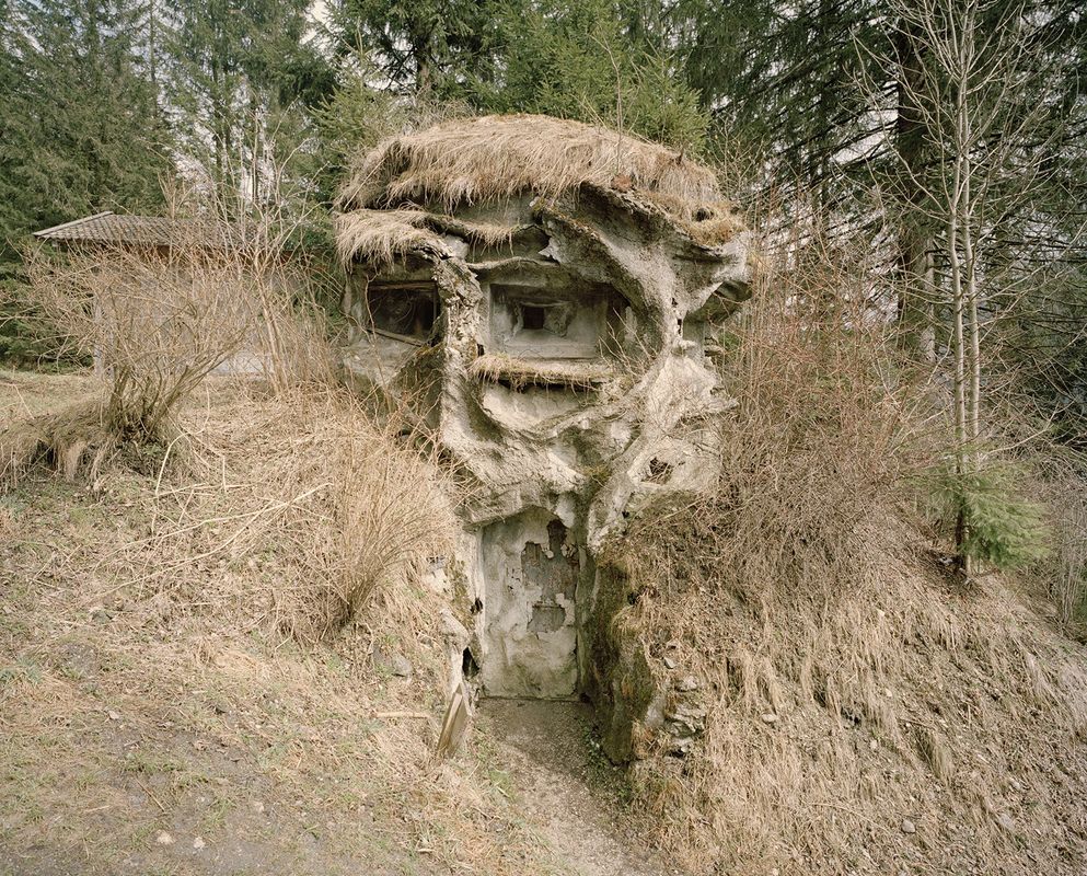 Verwaiste Monolithen als stille Zeugen: Fotoforum zeigt „Bunker“ in Italien