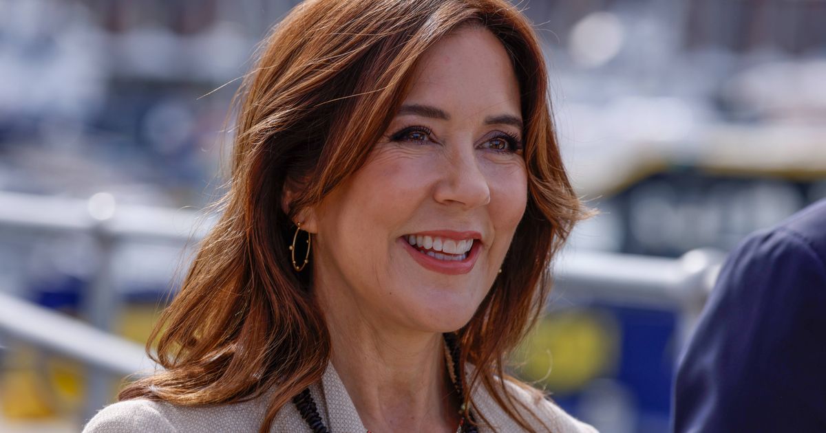 D-nische-K-nigin-Mary-trauert-um-ihren-Vater-John-Donaldson