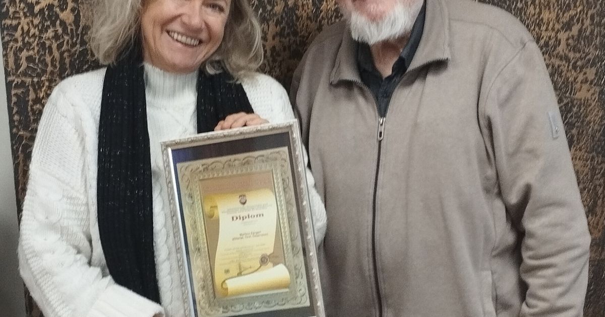 Zillertalerin-Martina-Zangerl-erh-lt-Kunstpreis-nach-Ausstellung-in-Wien