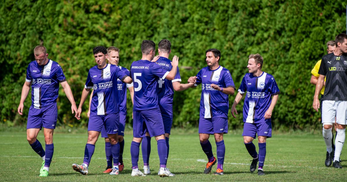 Tag-der-Au-enseiter-im-Fu-ball-Cup-IAC-schaltete-Kitzb-hel-aus-Absam-besiegte-Kundl