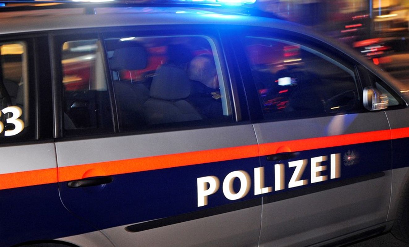 Aggressive junge Mopedlenker hielten Polizei in Landeck auf Trab