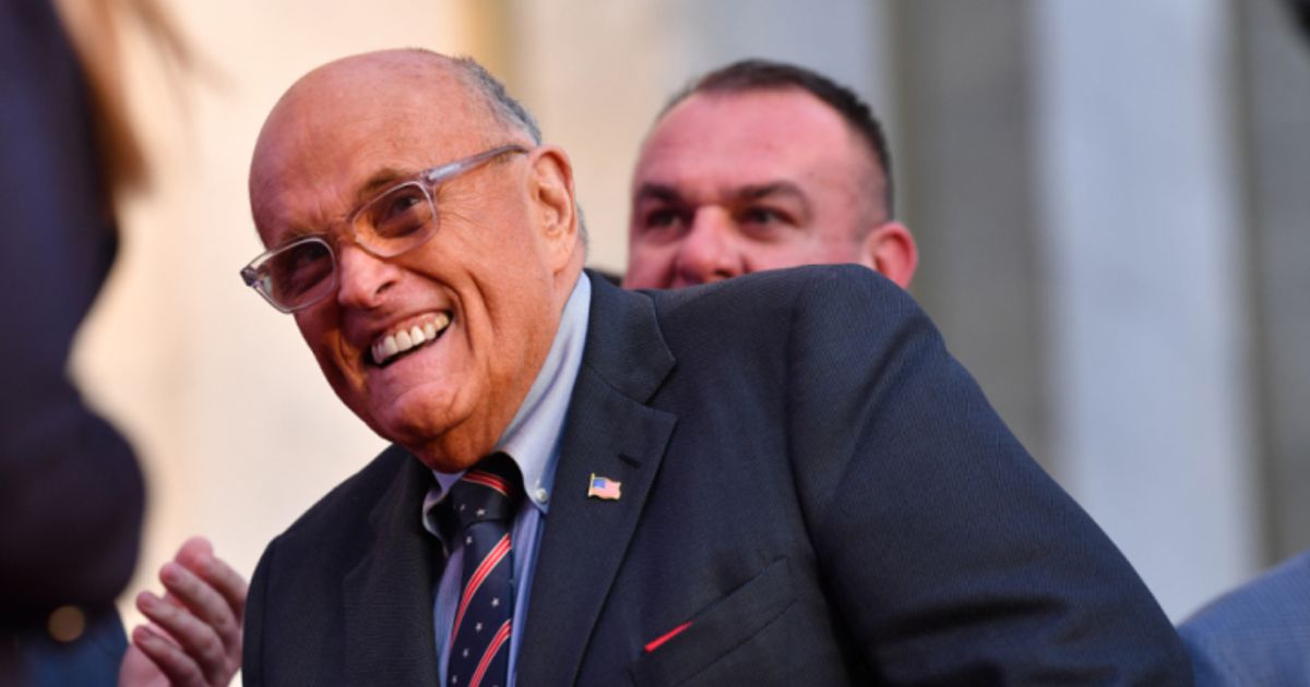 Trump-Gef-hrte-Giuliani-in-kritischem-Zustand-im-Krankenhaus