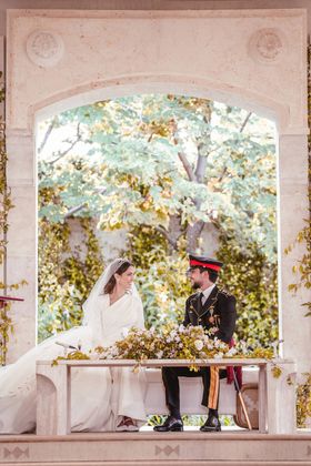 Das Hochzeitspaar während der Zeremonie. 