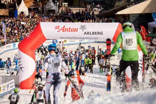 Im Zielbereich bei der Galzigbahn in St. Anton am Arlberg herrschte großartige Stimmung.