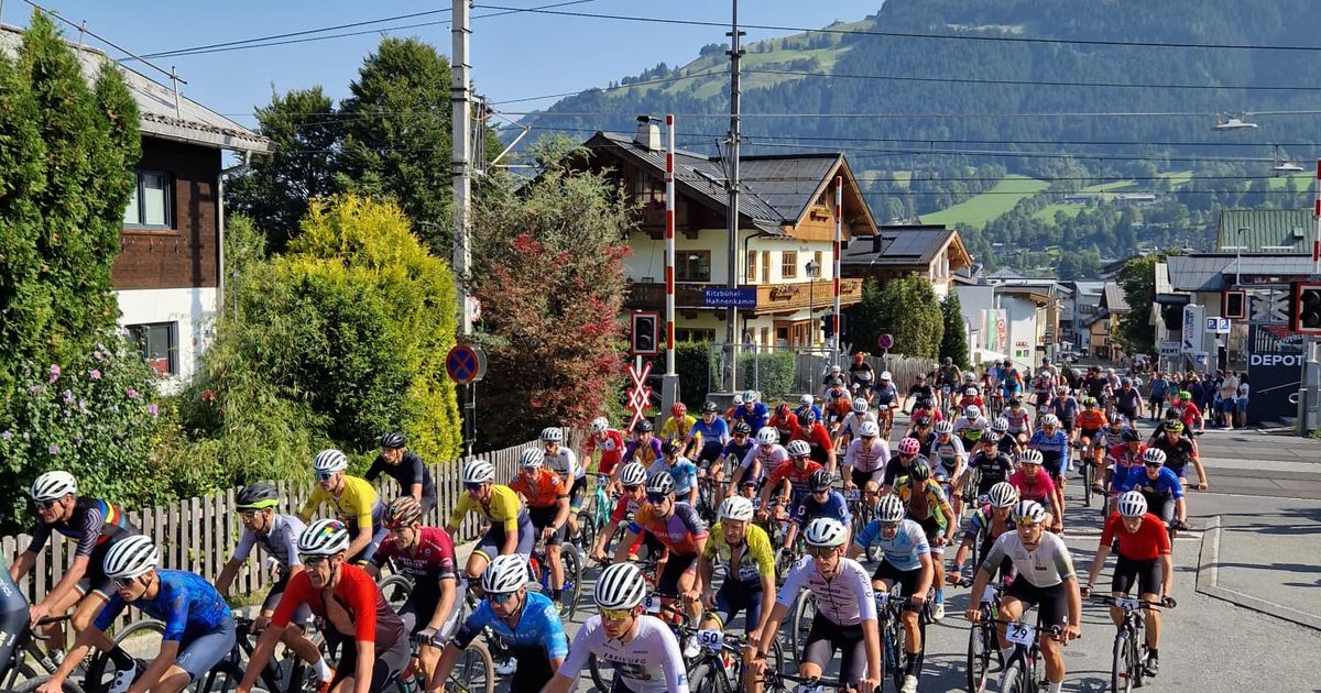 Hitzeschlacht-beim-Mountainbike-Rennen-am-Kitzb-heler-Hahnenkamm
