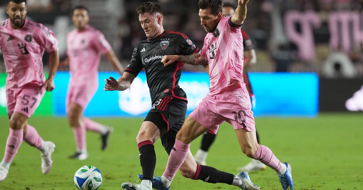 Schnegg-lebt-amerikanischen-Traum-Wenn-ein-Tiroler-Maler-Messi-begegnet