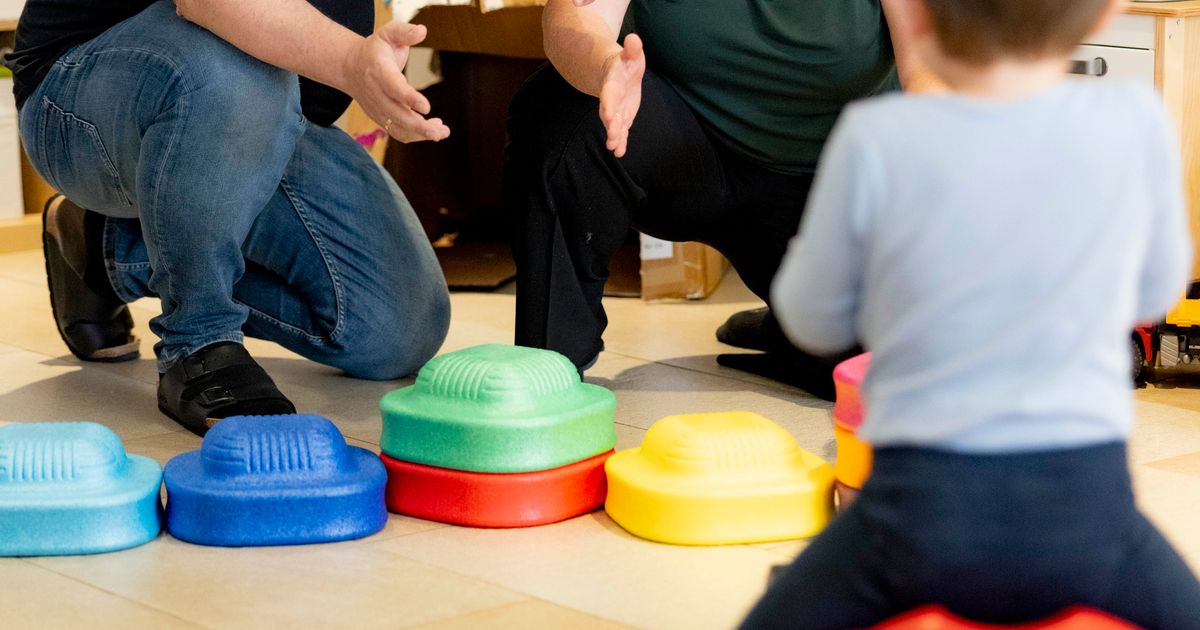 Pflege-statt-Adoption-Ein-Paar-erz-hlt-von-seinem-alternativen-Familienmodell