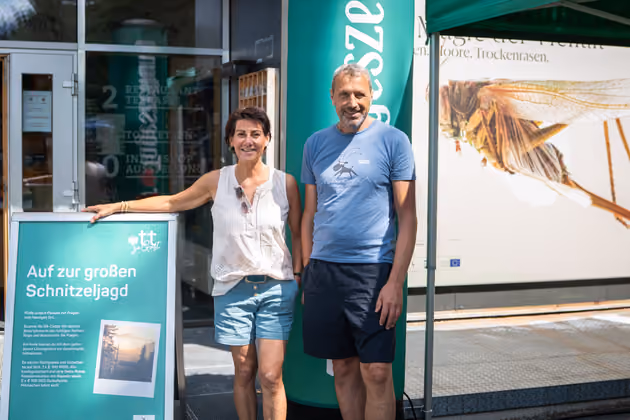 Elisabeth Salcher (TT-Marketing) mit Ernst Partl, GF des Naturparkhauses Kaunergrat.