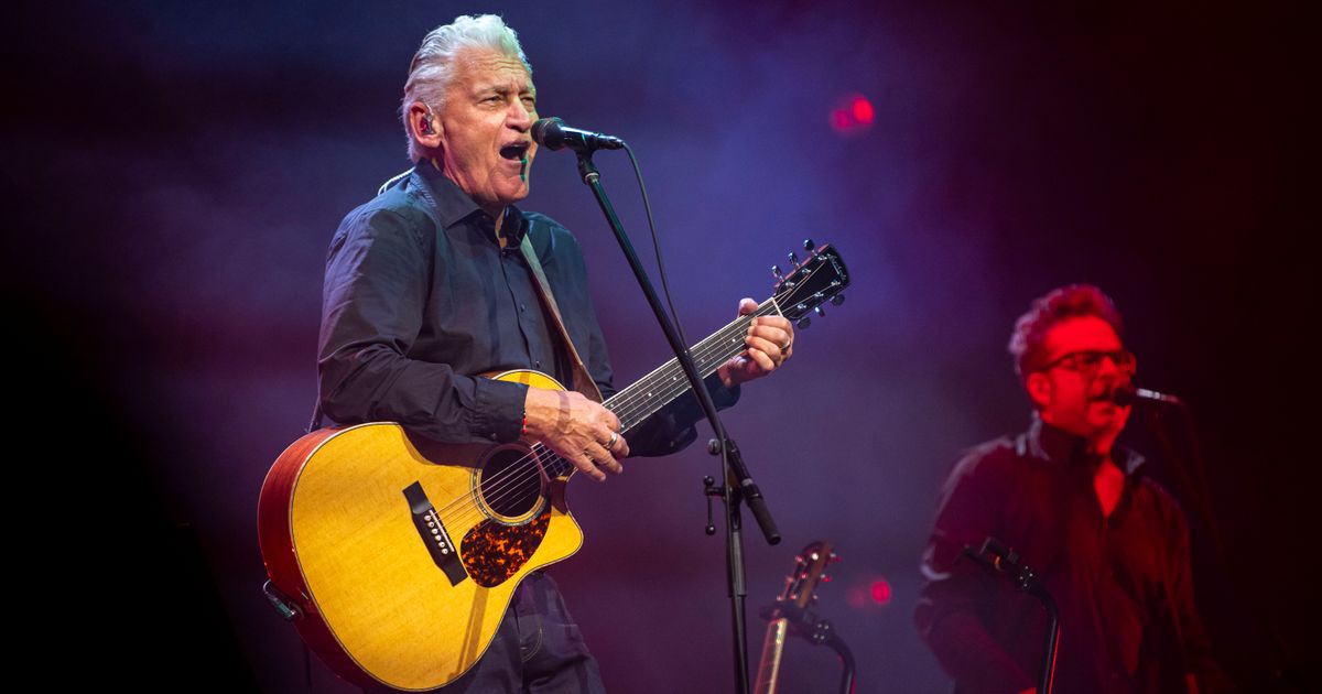 Rainhard-Fendrich-live-So-war-das-ausverkaufte-Konzert-mit-6000-Fans-in-Innsbruck