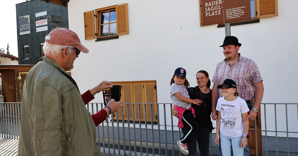 Von-Sepp-Schwarz-bis-Bader-Jaggl-Zentrale-Pl-tze-in-Telfs-nun-offiziell-benannt