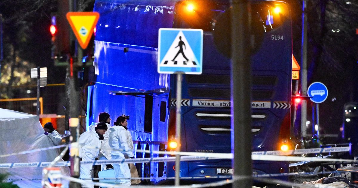 Mehrere-Tote-und-Verletzte-bei-Buscrash-in-Stockholm-keine-Hinweise-auf-Terrorismus
