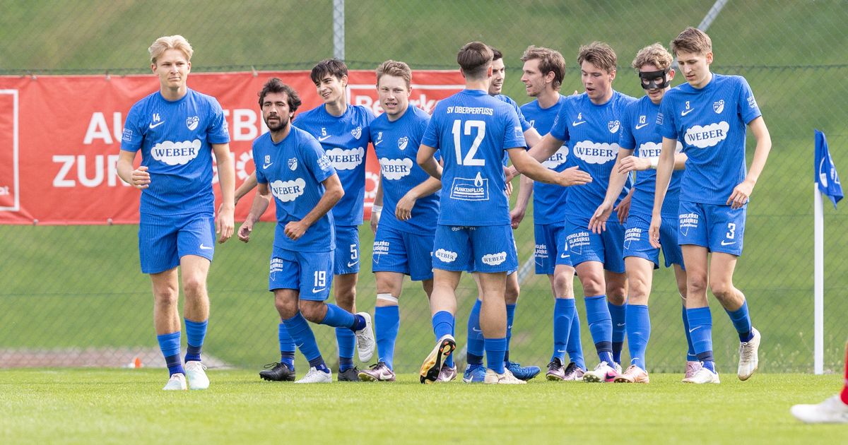 Highlights-und-Spiel-in-voller-L-nge-Oberperfuss-jubelte-dank-Abfalterers-Hattrick-gegen-F-gen