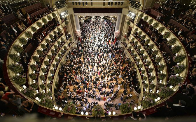 Alles Walzer! Schnell füllte sich die Tanzfläche.