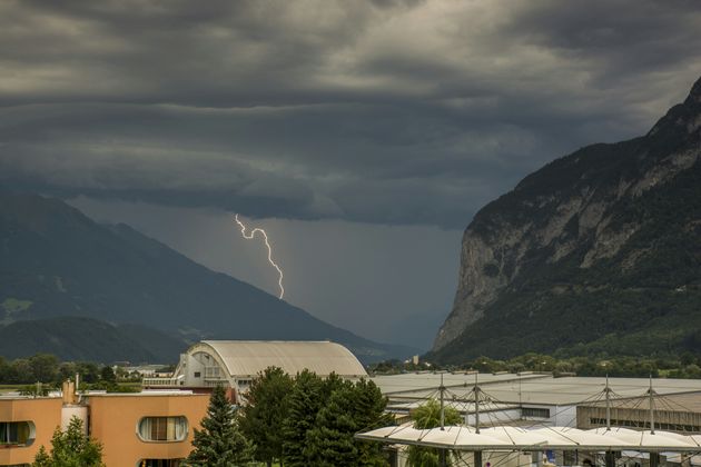 Blitz und Gewitter bei Innsbruck.