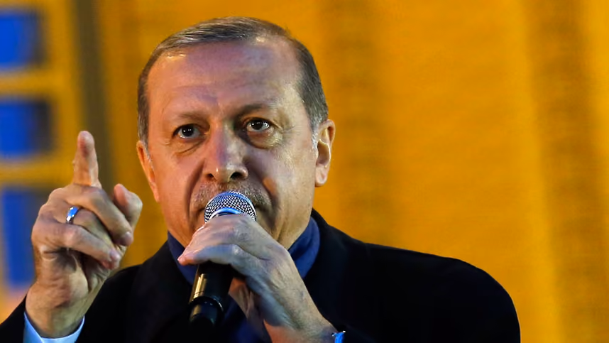 Präsident Erdogan an Beobachter: „Kennt erstmal eure Grenzen“