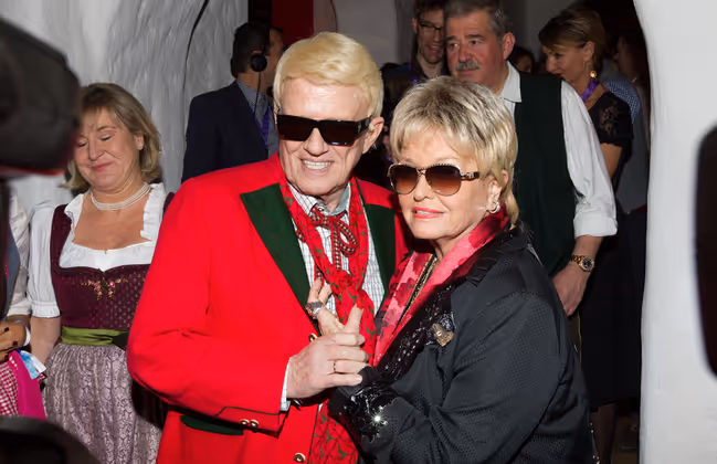 Ganz verliebt: Schlagerstar Heino und seine Hannelore waren dabei.