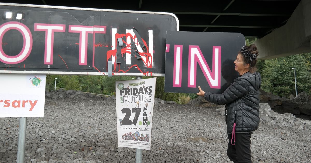 Erobert-das-Gr-G-ttin-Schild-den-Kreisverkehr-Innsbruck-Mitte-zur-ck-