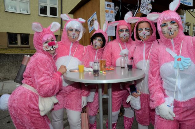 Unsinninger Donnerstag in Jenbach: "Tengl, Tengl!" war das Motto.