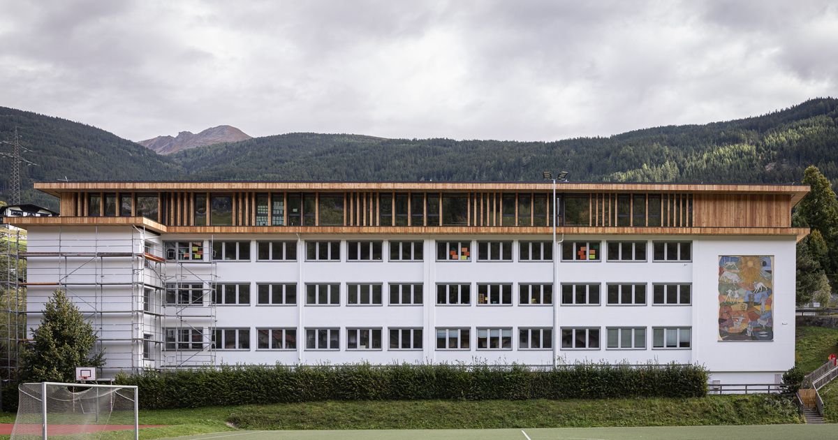 Ein-neuer-Eyecatcher-f-r-Matrei-am-Brenner-Die-Mittelschule-bekam-ein-Stockwerk-mehr