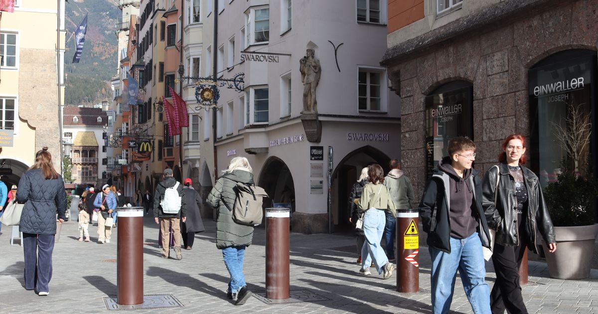 Rechtzeitig-zum-Christkindlmarkt-Anti-Terror-Poller-in-Innsbrucker-Altstadt-hochgefahren