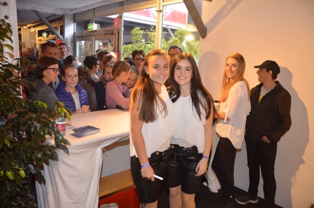 Das Duo Harfonie – Hanna Maizner und Nora Baumann – war ebenso dabei.