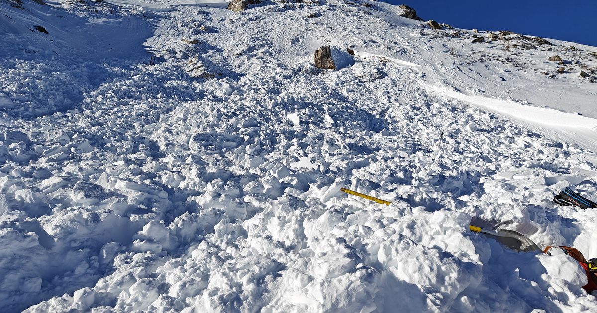 Mindestens-zwei-Tote-Mehrere-Skifahrer-in-Italien-von-Lawine-erfasst