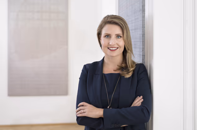 "Ich hatte das große Glück, dass ich Sexismus noch nie persönlich am Arbeitsplatz erlebt habe." – Ponyhof? Integrations- und Frauenministerin Susanne Raab (ÖVP) kommt aus dem Reiterdorf Ampflwang im Hausruckwald.