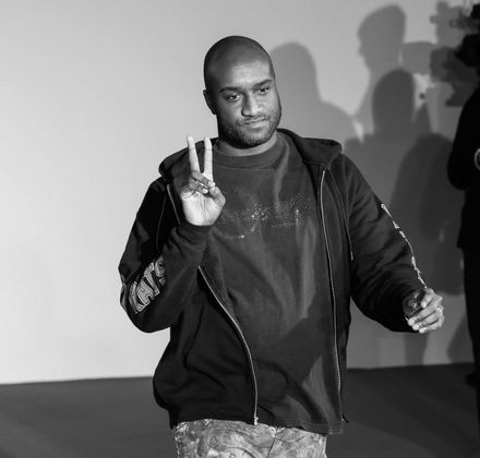 28. November: VIRGIL ABLOH (✞ 41) | Mit ihm verlor die Modewelt einen ganz Großen. Der Designer war der kreative Kopf hinter der Herrenkollektion von Louis Vuitton. Er verstarb an einer Krebserkrankung.