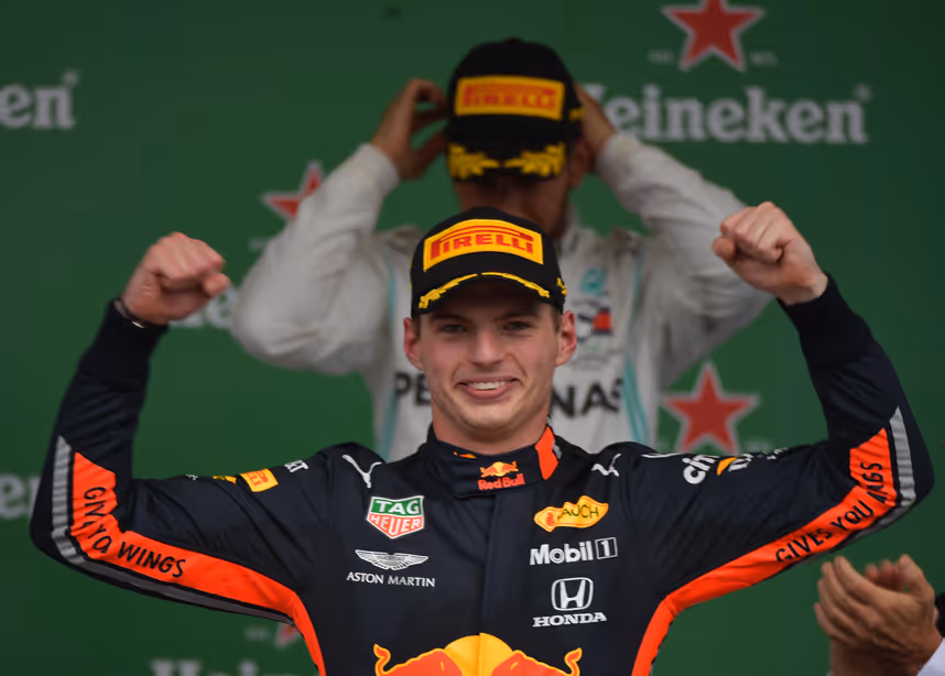 Verstappen gewinnt in Sao Paulo, Kollisionen zwischen den Ferraris