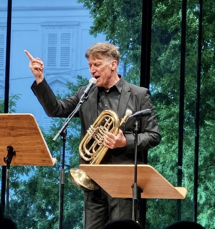Freddy Quinn weist den Weg: Ein Abend mit Tobias Moretti und