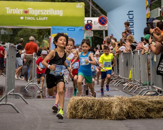 Klasse bis 6 Jahre (Äffchen - 800m)