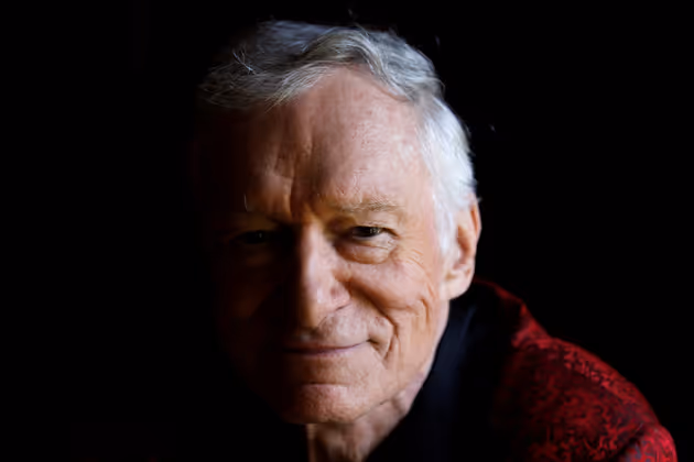 27. September: Hugh Hefner (✝ 91) | Er gründete 1953 den "Playboy" als Antwort auf das prüde Amerika und machte ihn zum berühmtesten Männermagazin der Welt. Mehr als Tausend Liebschaften will er gehabt haben.