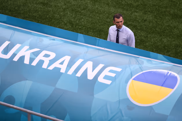 Für Andrej Schewtschenko und die Ukraine wird es im Rennen ums Achtelfinale eng.