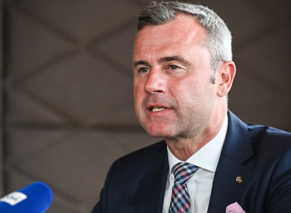 "Nie wieder werden wir an uns selbst scheitern."– FPÖ-Chef Norbert Hofer plant Titanisches.