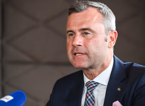 "Nie wieder werden wir an uns selbst scheitern."– FPÖ-Chef Norbert Hofer plant Titanisches.