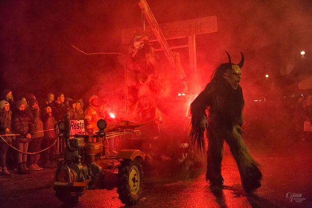 Krampusumzug in Jerzens im Pitztal mit den "Irzer Bertuifl".
