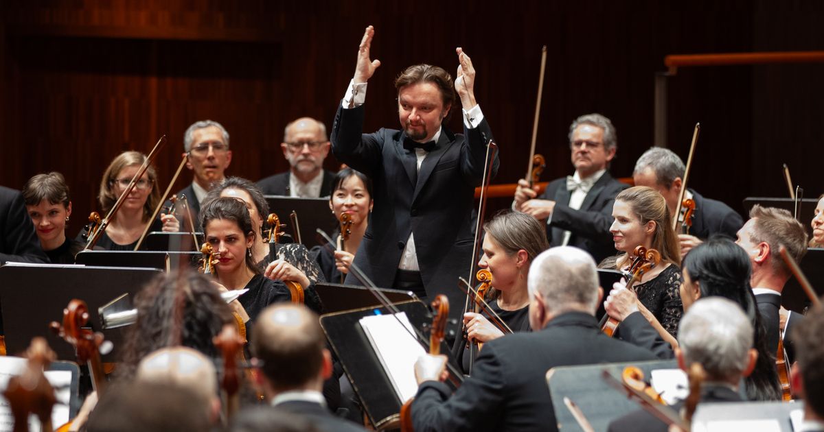 Nach-langer-Suche-Neuer-Chef-des-Innsbrucker-Orchesters-feiert-seinen-Einstand