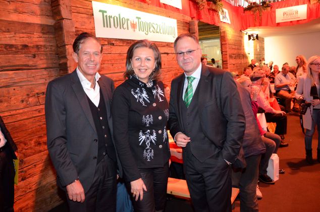 Messedirektor Christian Mayerhofer mit Wirtschaftslandesrätin Patrizia Zoller-Frischauf und Messe-Präsident Jürgen Bodenseer (l.).