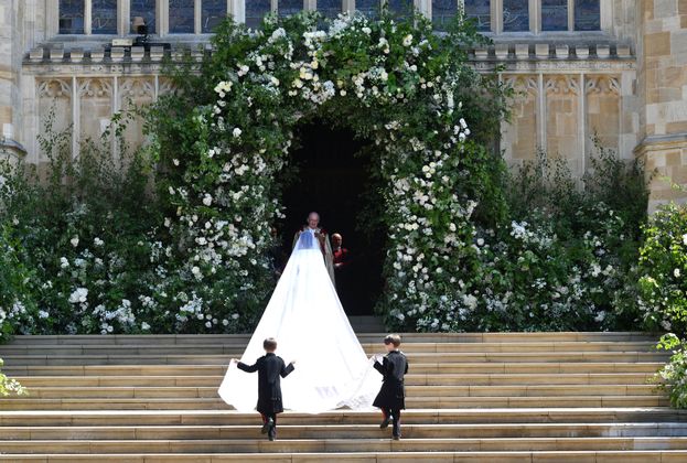 Das Brautkleid hat die britische Designerin Waight Keller für Givenchy entworfen.