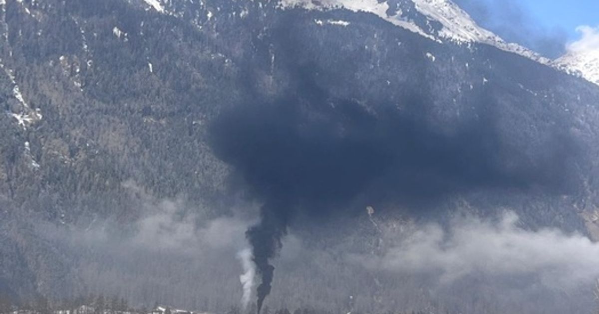 Pl-tzlich-wurde-es-dunkel-Ru-wolke-zog-ber-L-ngenfeld-und-den-ganzen-Talkessel