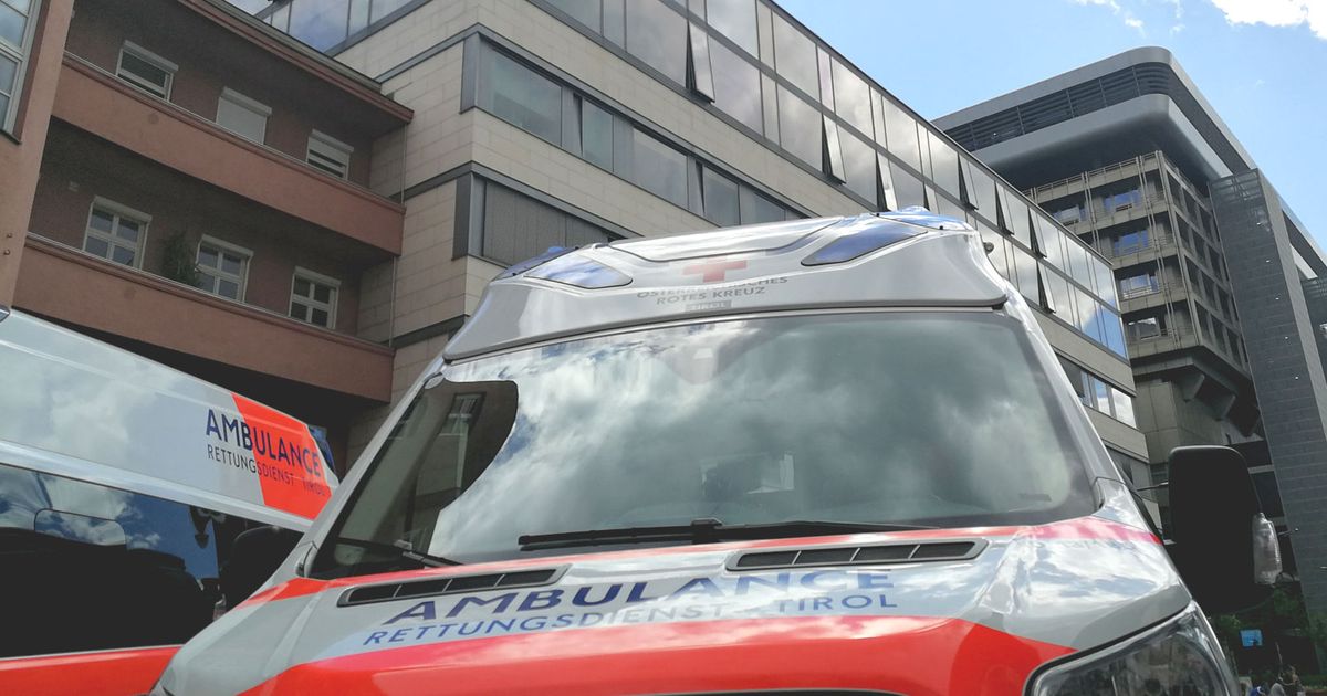 Mit-Haaren-in-Nebenantrieb-verfangen-28-J-hrige-bei-Arbeitsunfall-in-Zirl-verletzt