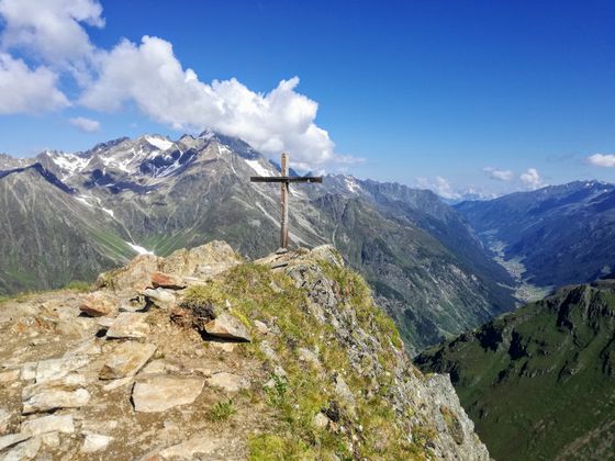 Ausblick von Gahwinden auf das schöne Pitztal.