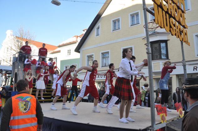 Unsinniger Donnerstag in Reutte.