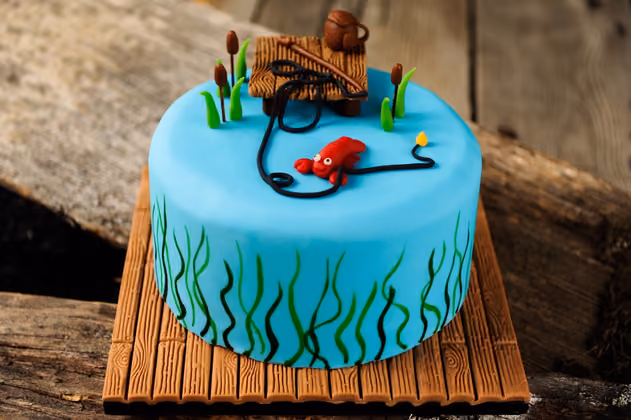 Auch unter dem Angelteich versteckt sich eine Torte.