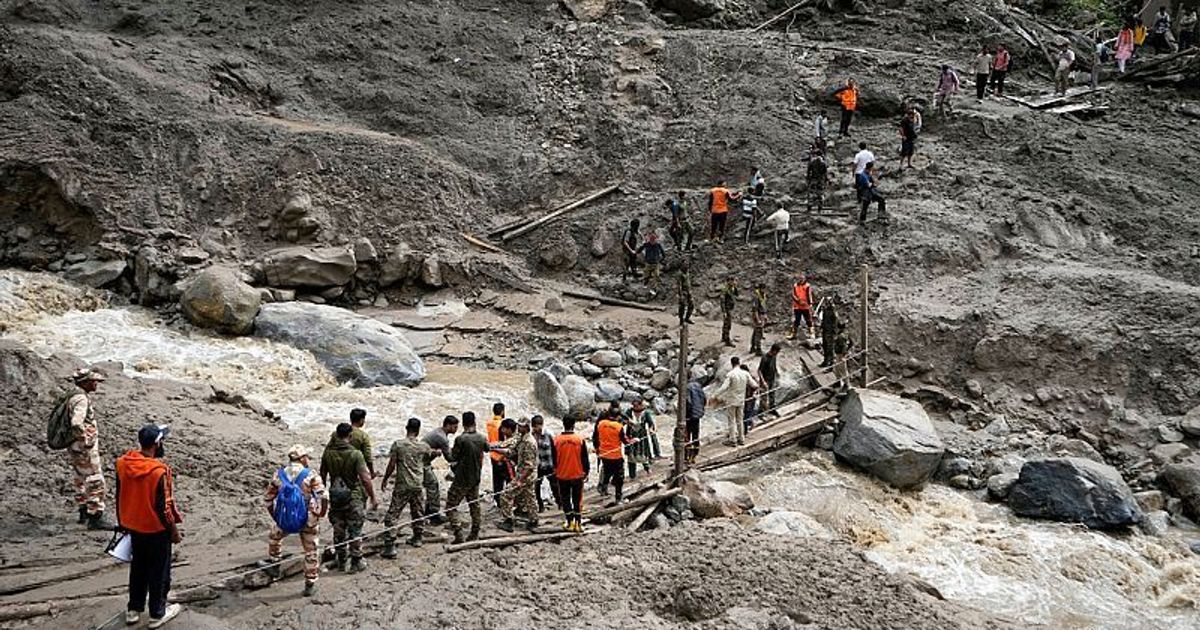 -ber-200-Tote-nach-verheerenden-Sturzfluten-in-Indien-und-Pakistan