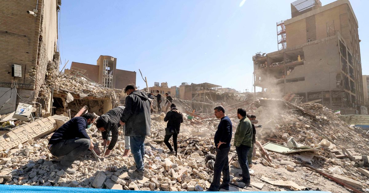 Trump-lehnt-Verhandlungen-mit-F-hrung-in-Teheran-ab-fast-800-Tote-im-Iran