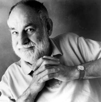23. Mai: ERIC CARLE (✞ 91) | Der Deutsch-Amerikaner schuf mit „Die kleine Raupe Nimmersatt" (1969) eines der berühmtesten Kinderbücher der Welt. Der Autor veröffentlichte mehr als 70 Bücher, die in rund 70 Sprachen erschienen sind. Er starb an Nierenversagen.